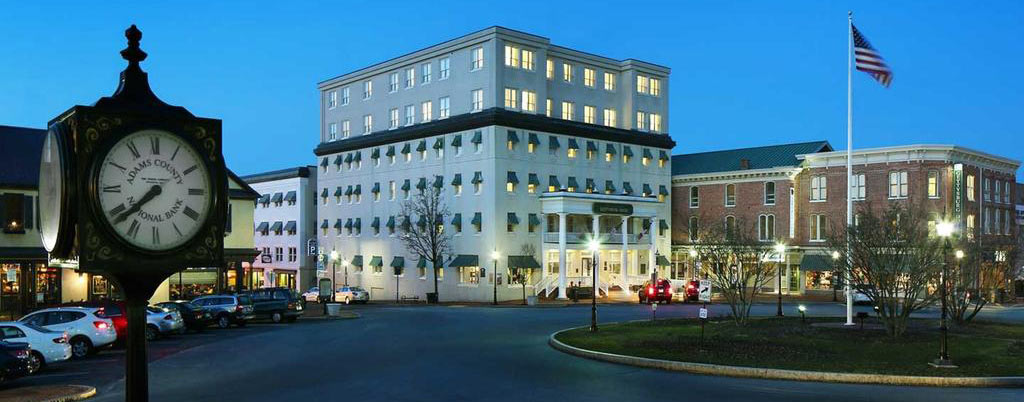 the Gettysburg Hotel on Lincoln Square at dusk