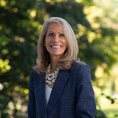 Headshot of Betsy Duncan Diehl
