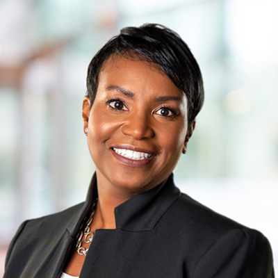 Headshot of Lauren Wise Bright ’90