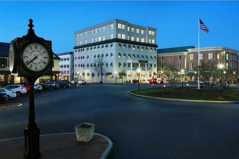 Photo of the Gettysburg Hotel on the square of Gettysburg, PA