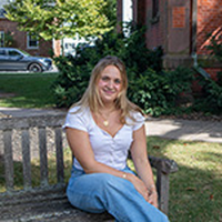 Gracie Meisner ’25 embodies experiential learning