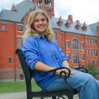 'Boundless curiosity' empowers Paige McKim ’27 to lead in health care
