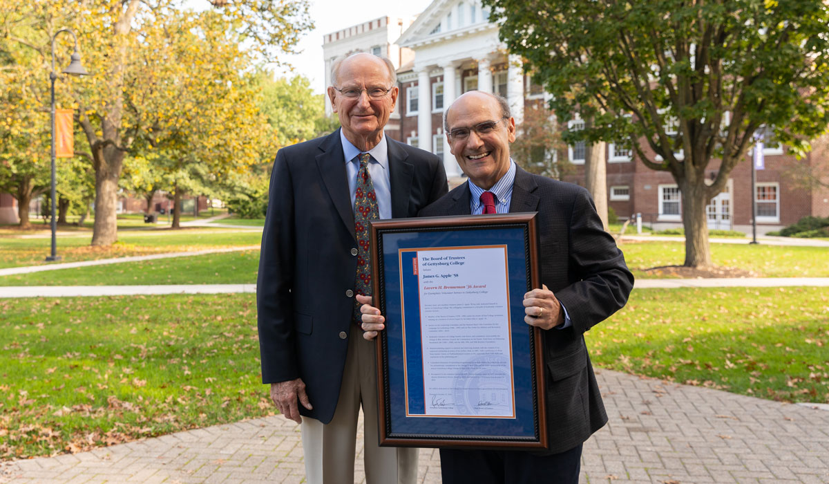 Jim Apple ’58 honored for exemplary service to Gettysburg College with Lavern H. Brenneman ’36 Award