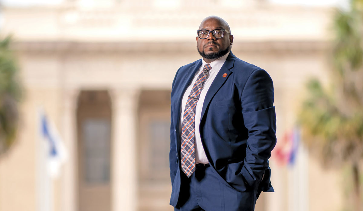 Connections: Victor T. Smith '10