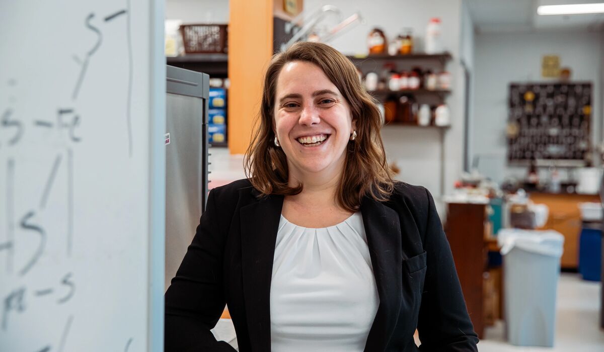 Prof. Emily Dieter receives in-kind grant for engineered DNA to enhance biochemical research
