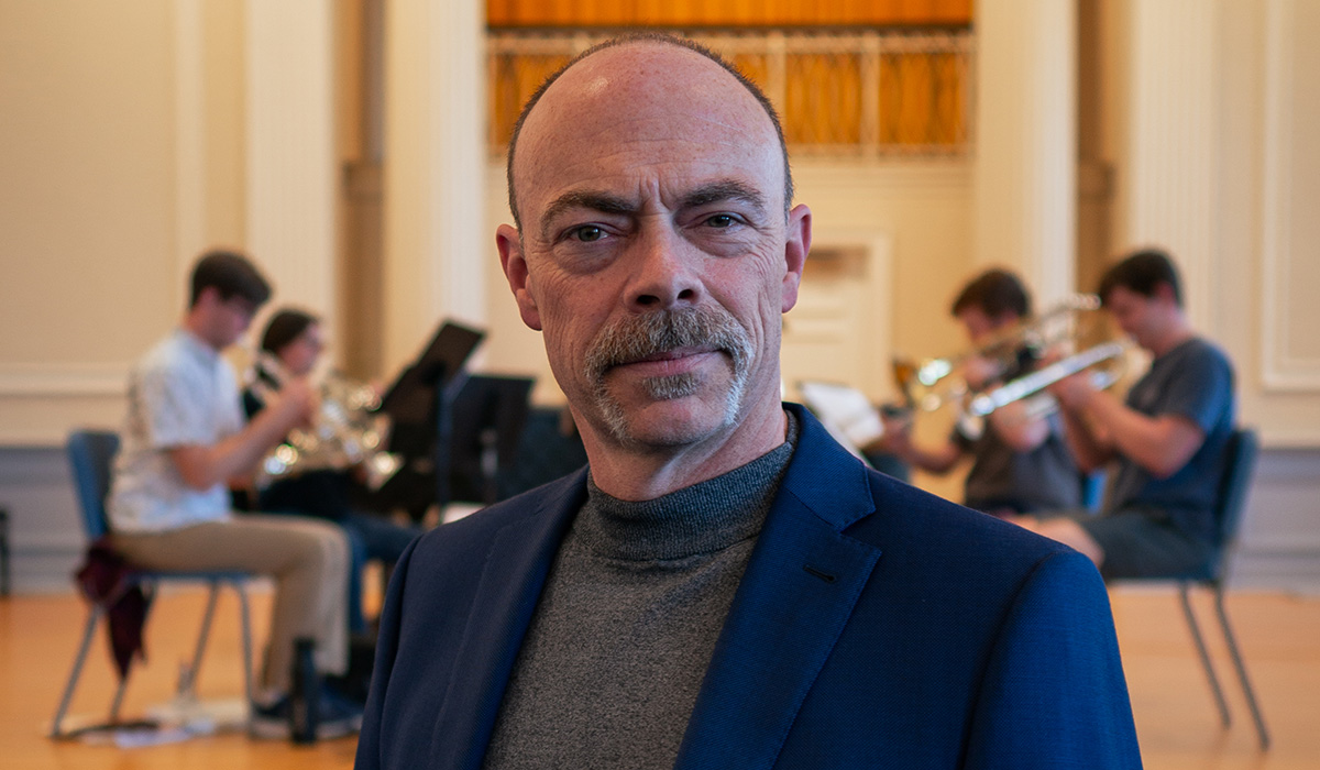 Sunderman Prof. Russell McCutcheon inspires connections through music