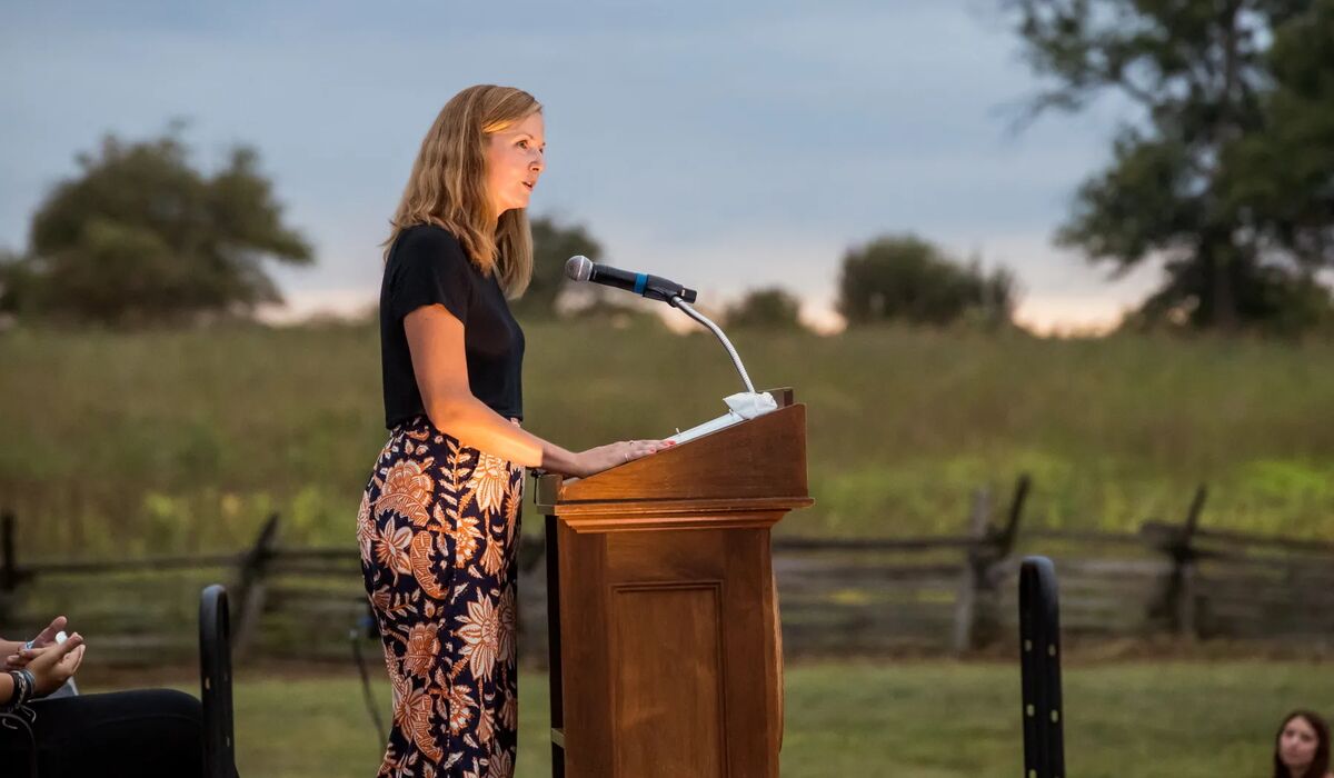 Prof. Lindsay Reid ’11 receives Dr. Ralph Cavaliere Endowed Teaching Award