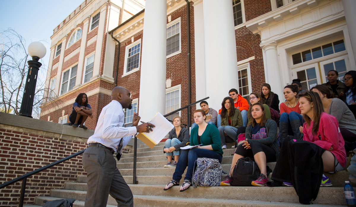 $1.5 million gift paves path for new peace and justice studies professorship