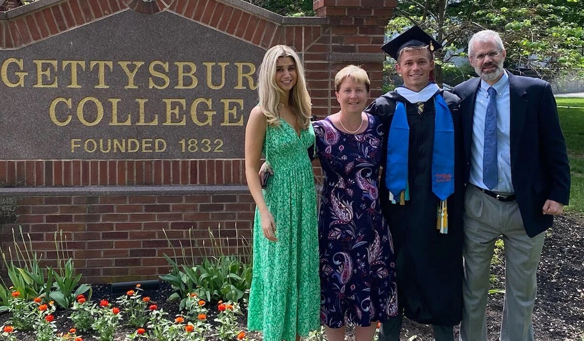 Christian Whitsel ’21 follows ‘policy passion’ to NYC hospital