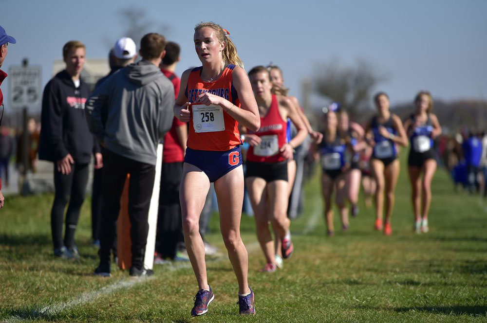 Amy Cantrell running at a race