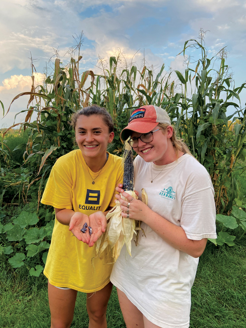 Bochenek ’22 (L) and Emma Fee ’21 (R) at The Painted Turtle Farm.
