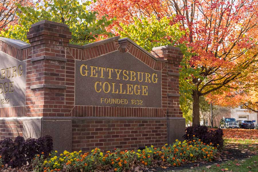 Gettysburg College sign in the Fall