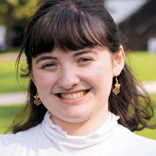 Headshot of Katie Oglesby '23