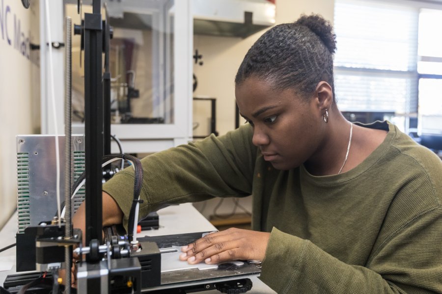 A student at the innovation lab