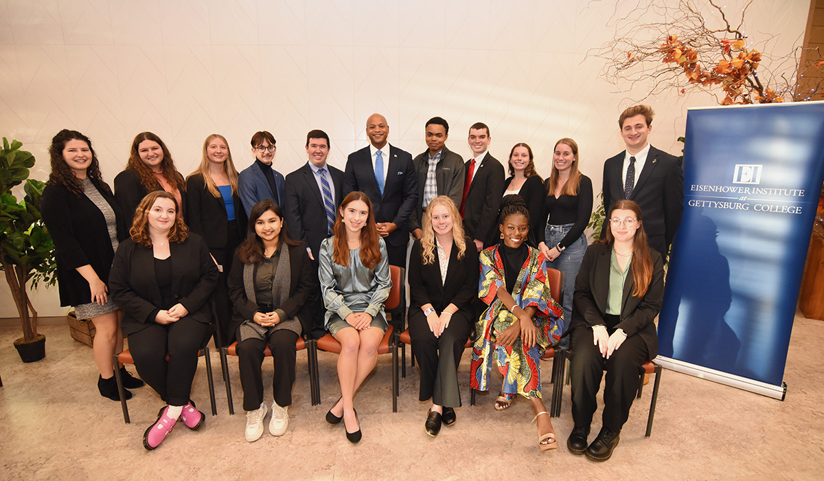 Eisenhower Institute participants and other student leaders take a picture with Gov. Moore