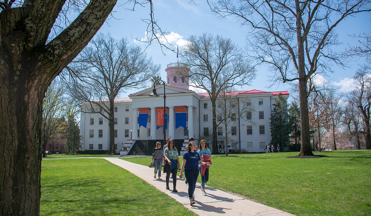 A group of students taking the campus tour