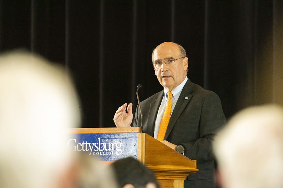 President Iuliano speaks to alumnis