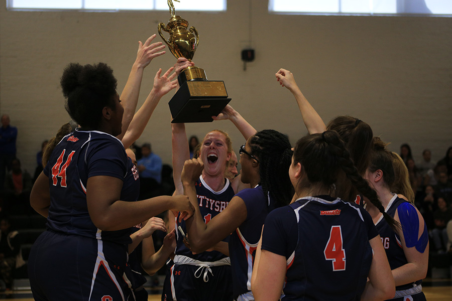 Gettysburg College women’s basketball celebrate championship