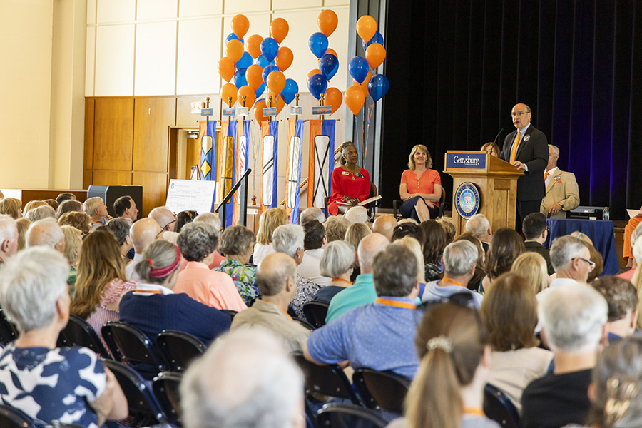 President Iuliano speaking during Reunion Weekend