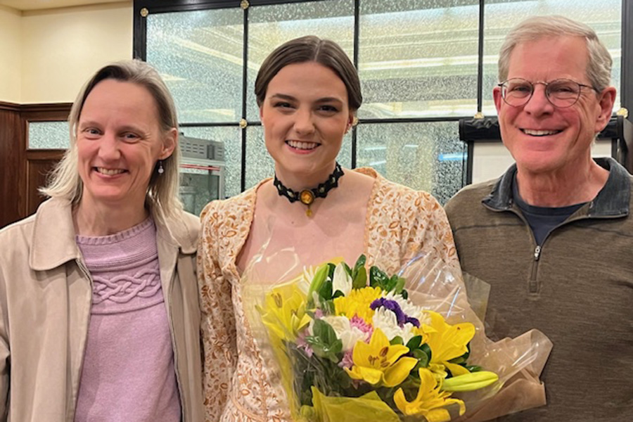 Isabella Jensen ’24 with Biology Prof. Jennifer Powell and Biology Prof. Steve James