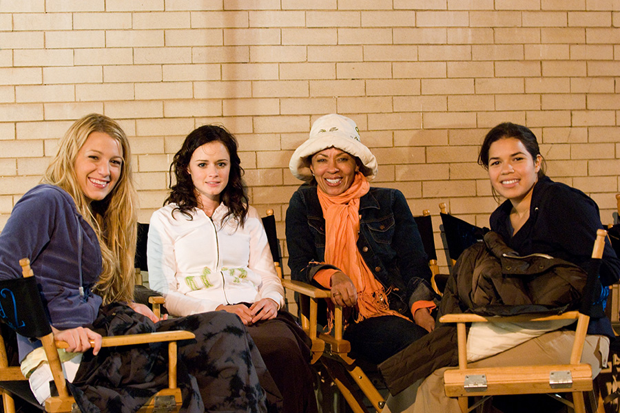 Blake Lively, Alexis Bledel, and America Ferrera with Chase