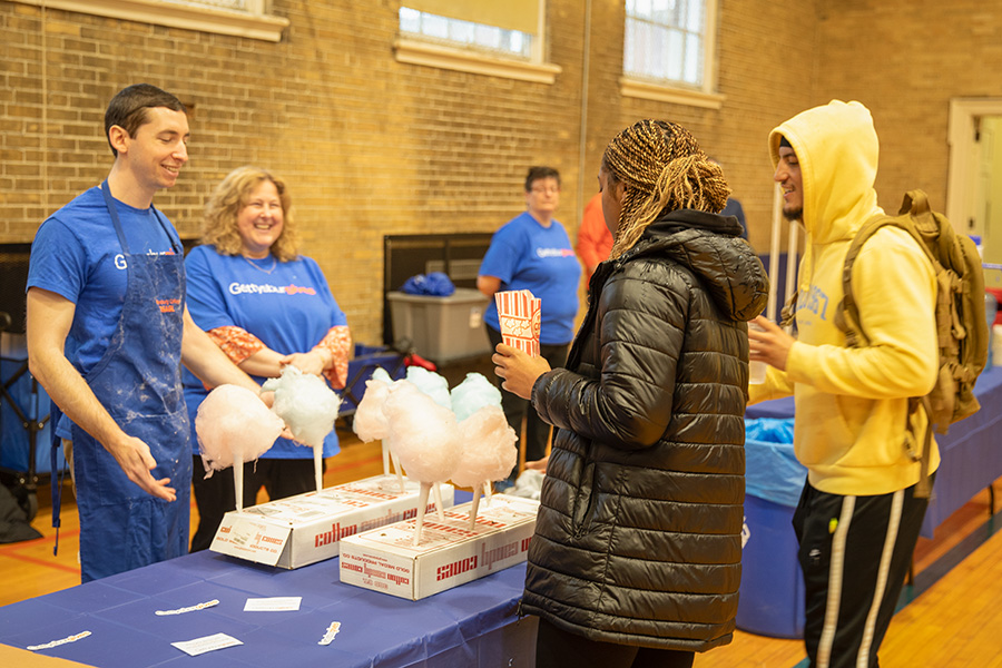 Popcorn and cotton candy for festival guests