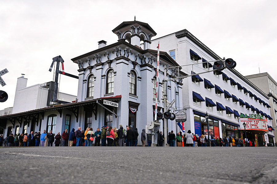 line outside Majestic Theater