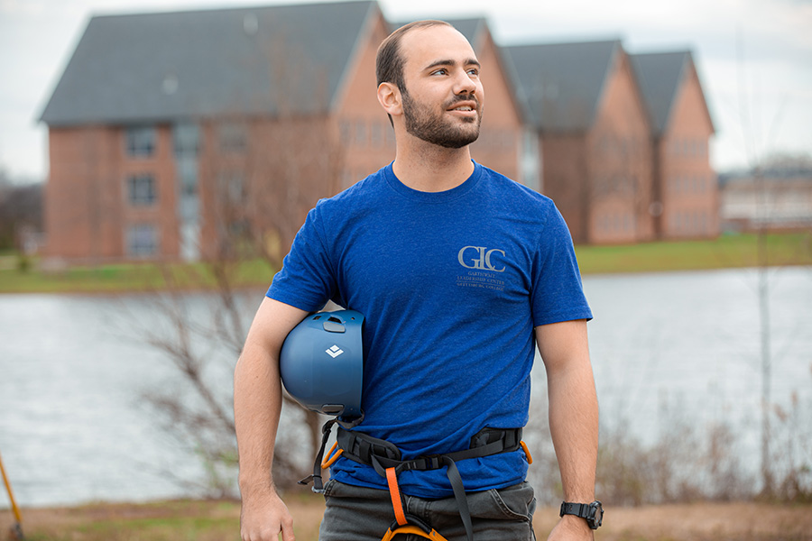 Rush Ehrhart ’24 prepares to lead a challenge course