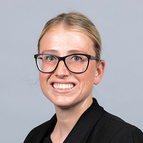 Headshot of Sarah Hansen ’17