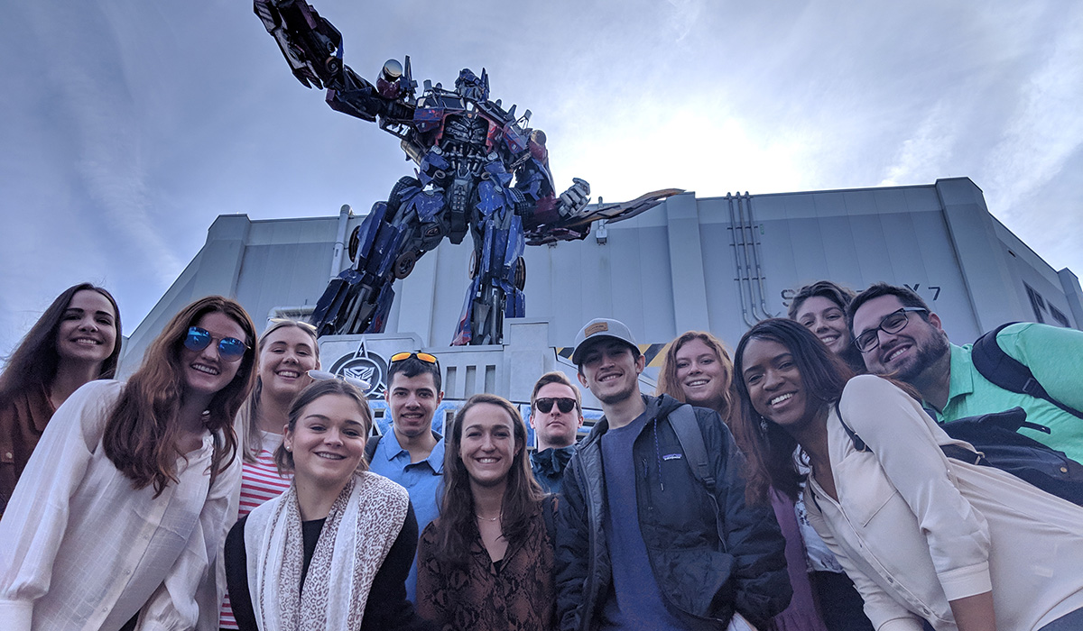 Gettysburg students gather at Universal Studios