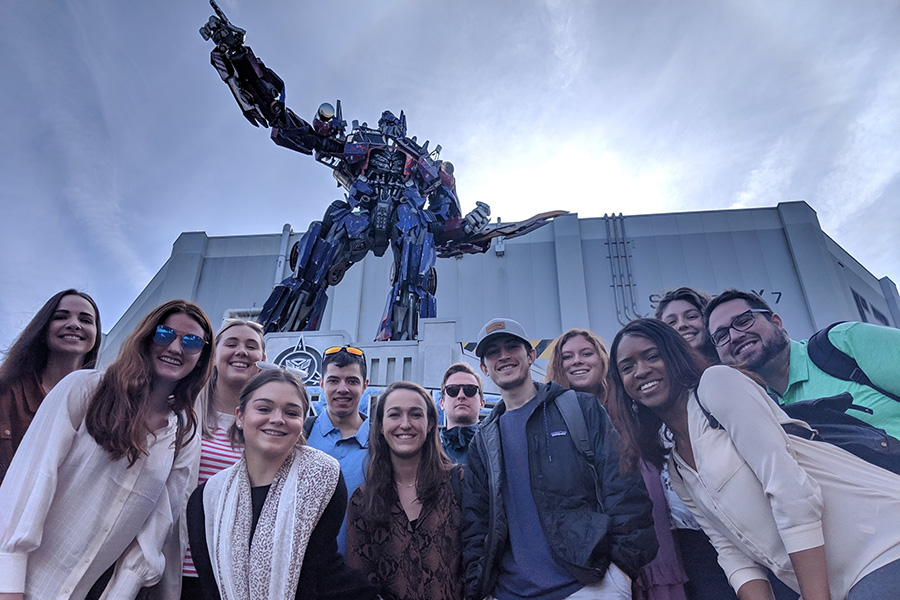 Gettysburg students gather at Universal Studios