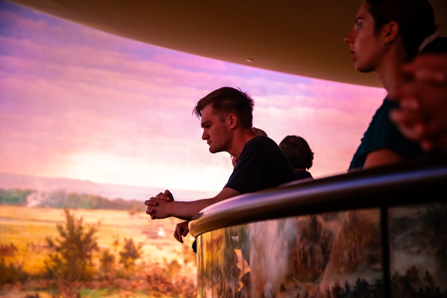 Students view Gettysburg Cyclorama during CCE career visit with NPS Ranger Chris Gwinn ’06.
