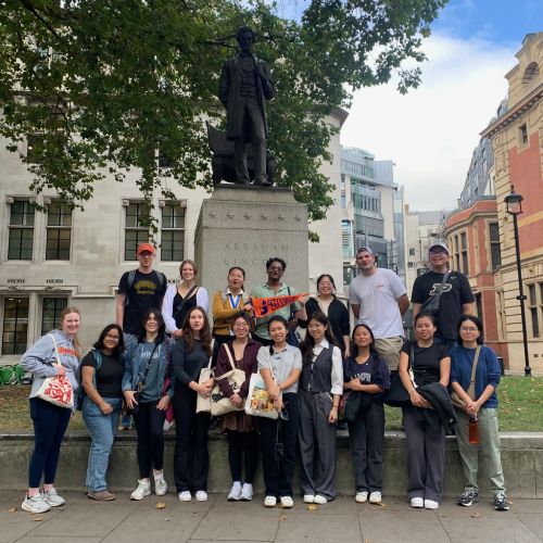 Group photo at the War Museum