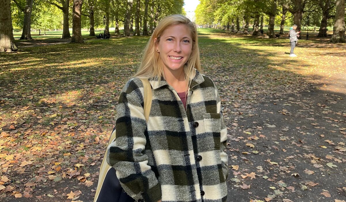 Morgan (Flagg) Fleites ’16 in Green Park in London, England