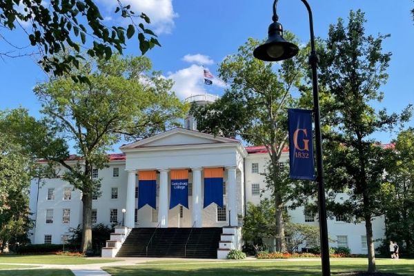 A summer picture of Gettysburg College