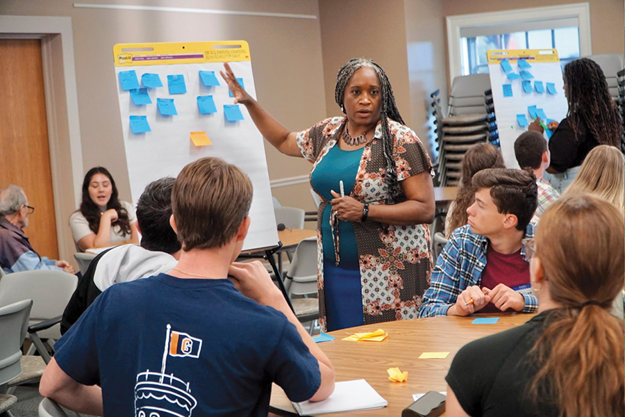 Tracie Potts co-leads a civil discourse workshop during Democracy Week 2023.