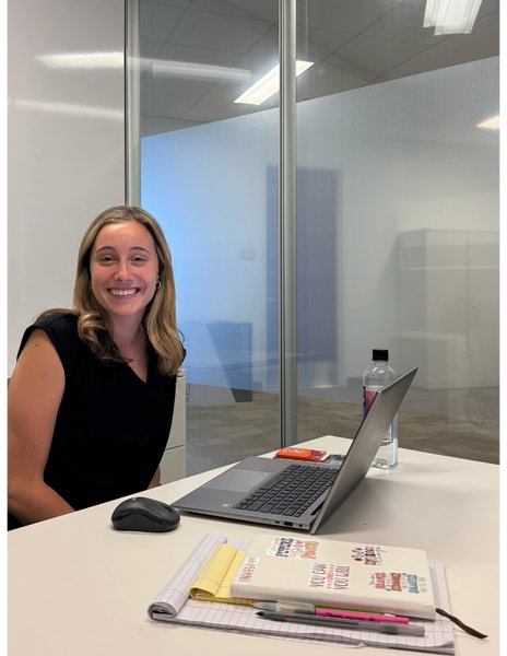 Julie Breedveld &rsquo;26 gets ready for work during her Vanguard Business Leadership Internship program.