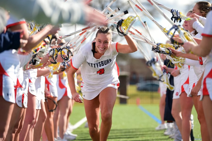 Julie Breedveld &rsquo;26 prepares to take the field.