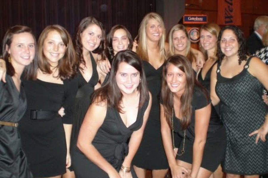 Kate Anderson &rsquo;09 (middle) with friends from the Chi Omega sorority.;