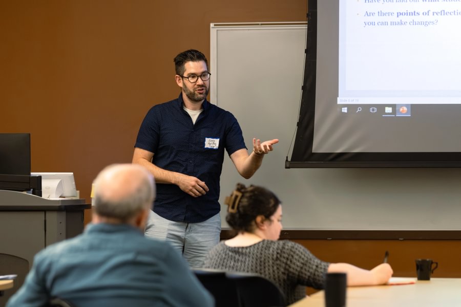  Chemistry and Biochemistry Prof. Greg Hershey Suryn engages faculty in a discussion as part of a workshop session during the Summer Pedagogy Institute.