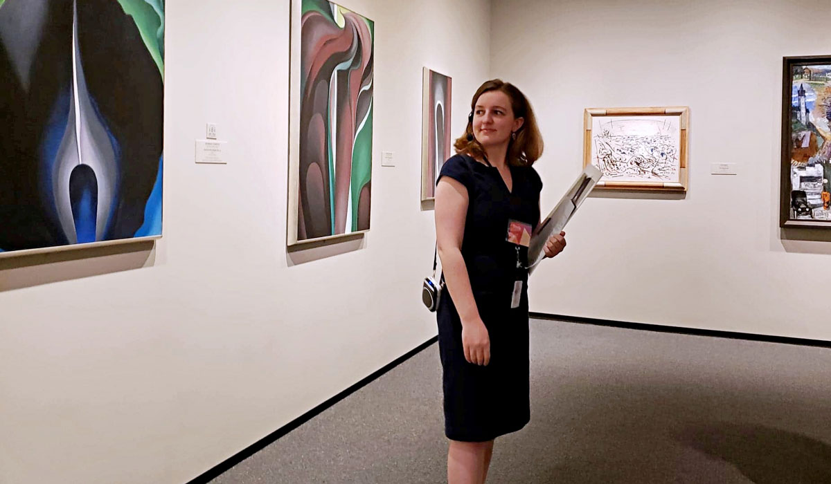 image of Emily Ann Francisco ’14 at the National Gallery of Art