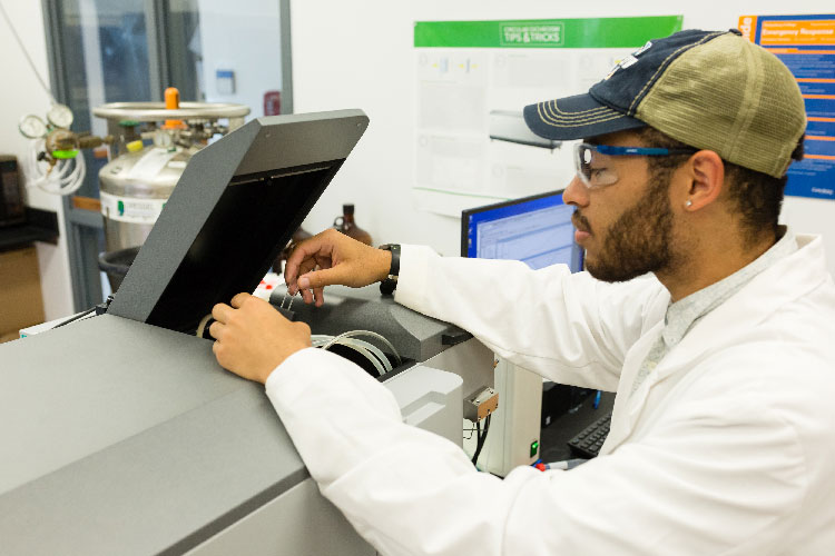 Alex working with the Circular Dichroism Spectropolarimeter