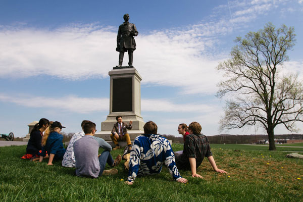 isherwood-students-battlefield