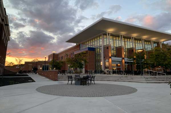 Image of the outside of the Janet Morgan Riggs student center