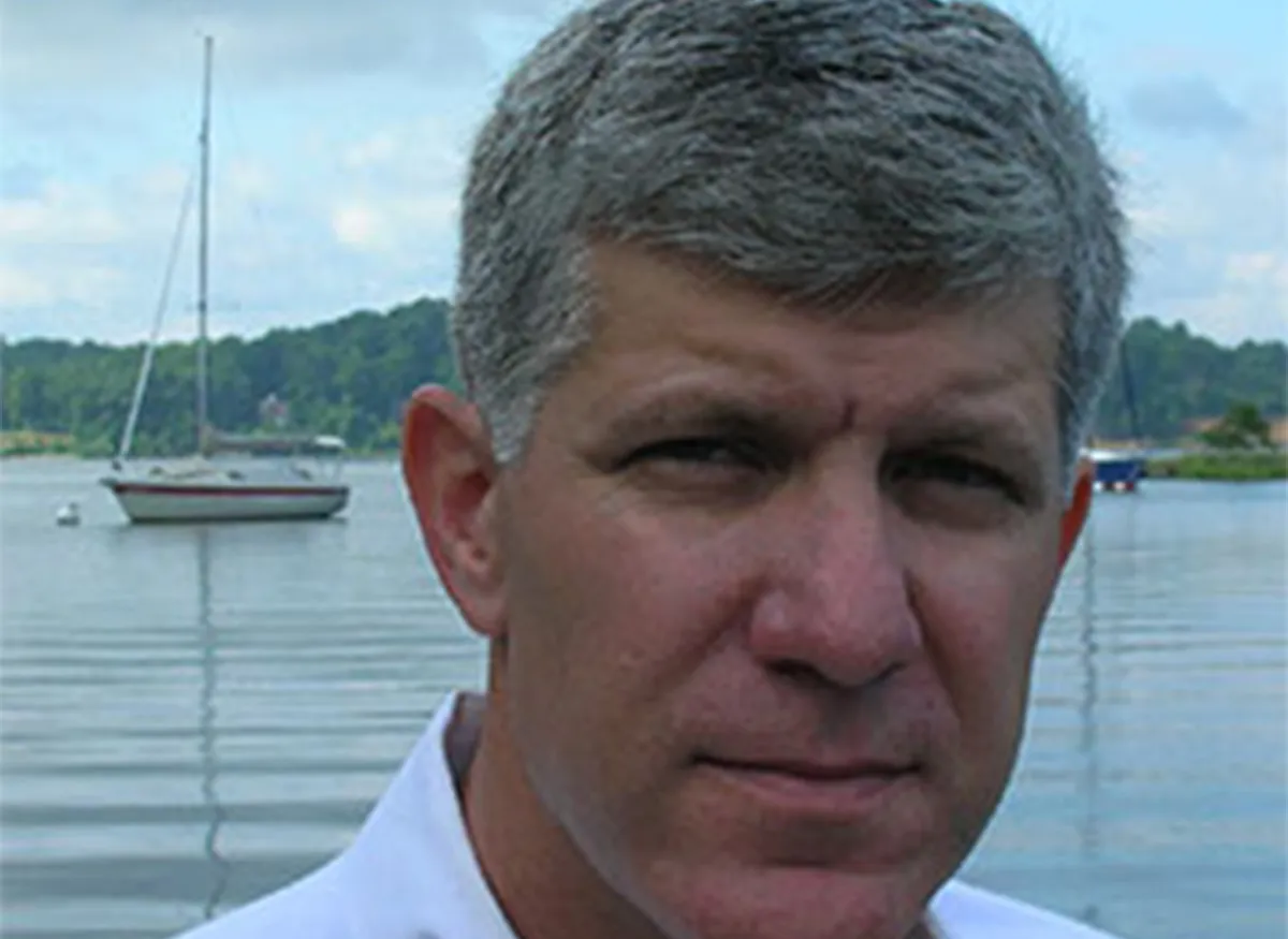 Howard Ernst headshot