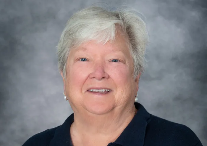 Headshot of Julie Ramsey