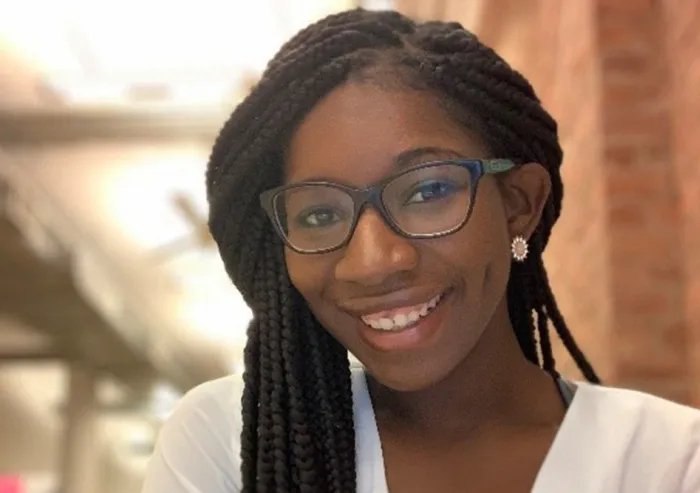 Headshot of Monae Evans