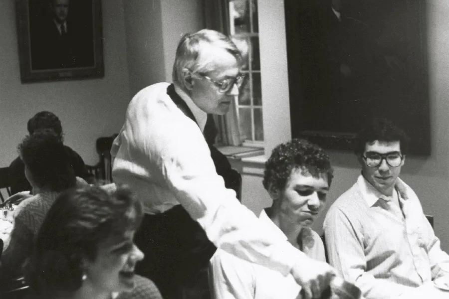 Gettysburg College President Emeritus Charles E. Glassick serving students