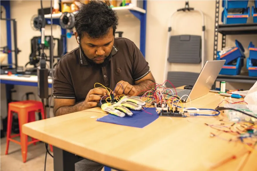 Saim Joardder ’27 in the Innovation and Creativity Lab (ICL).