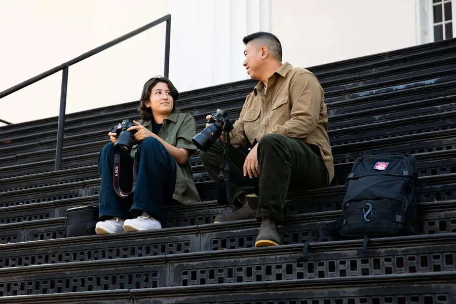 Eric Lee ’15 speaks with Sophia Gutierrez ’26 